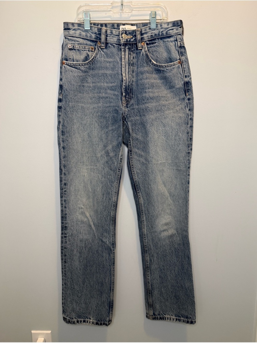Zara Light Wash High-Waisted Straight Leg Jeans Size 6